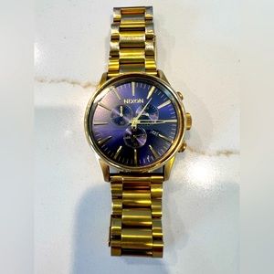 Men’s Nixon Sentry Chrono.